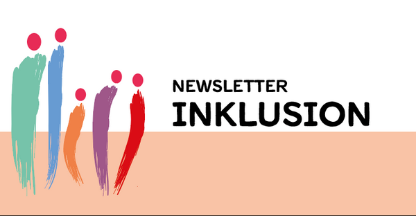 Der Banner umfasst horizontal einen dicken Balken in beiger Farbe. Links im Vordergrund des Balkens sind fünf Menschen skizziert. Diese sind als unterschiedlich bunte Striche mit roten Köpfen ohne Gesichter oder sonstige Körperteile dargestellt. Sie sind unterschiedlich groß und ragen über den Balken hinaus. Rechts davon über dem horizontalen Balken steht in schwarzer Schrift Newsletter Inklusion.